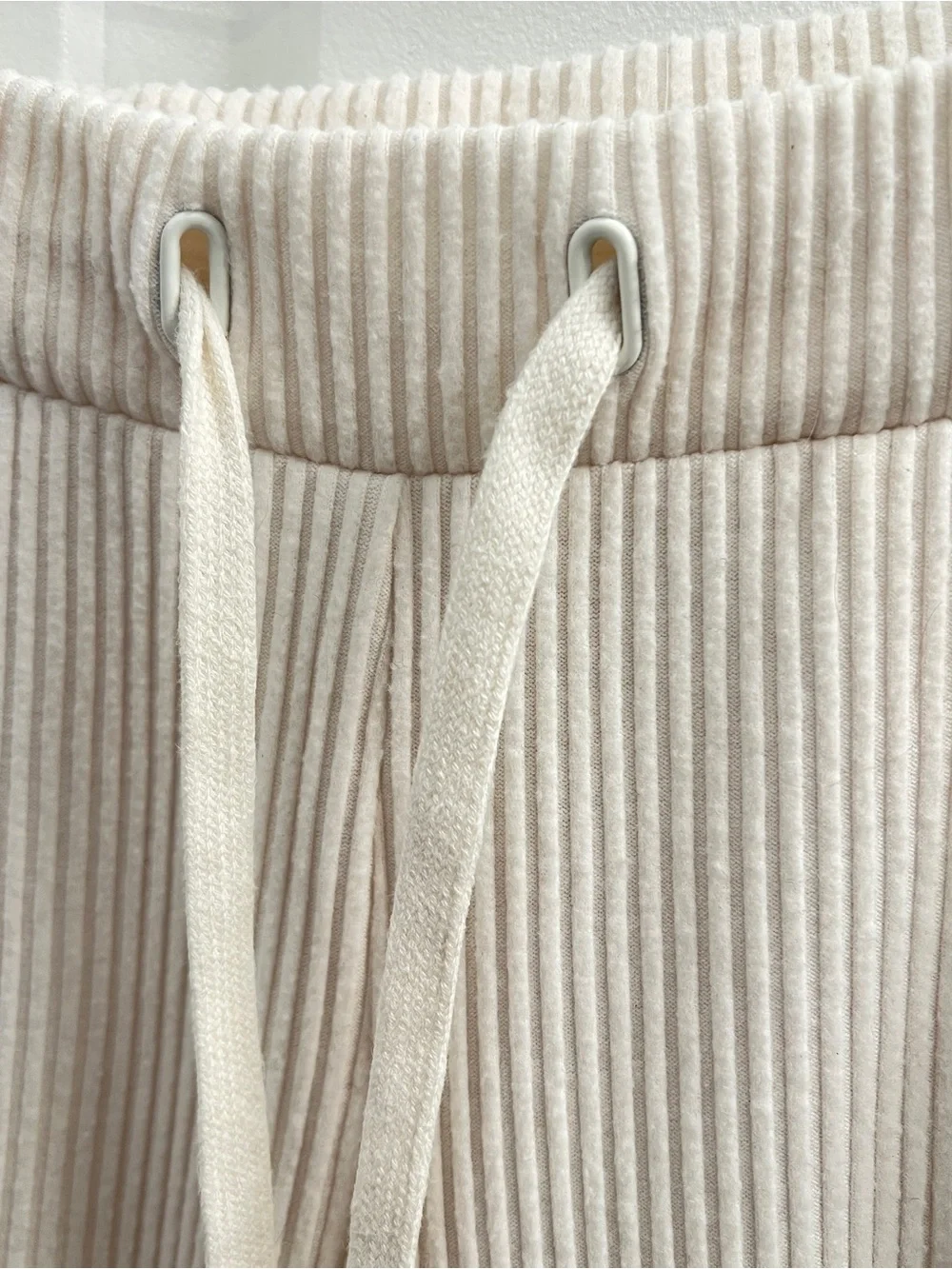 ALO Yoga Muse Pant in Ivory XS